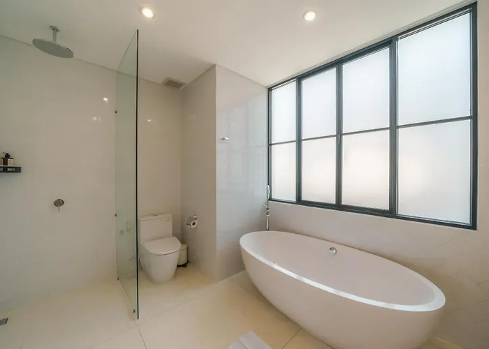 Villa Puri Senang - Modern Pool Villa, 6 Mins To Berawa & Finns Canggu