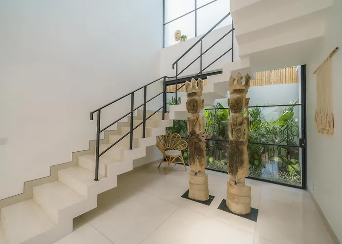 Puri Senang - Modern Pool Villa, 6 Mins To Berawa & Finns *