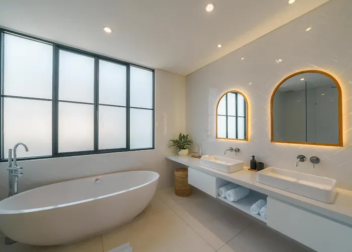 Puri Senang - Modern Pool Villa, 6 Mins To Berawa & Finns *