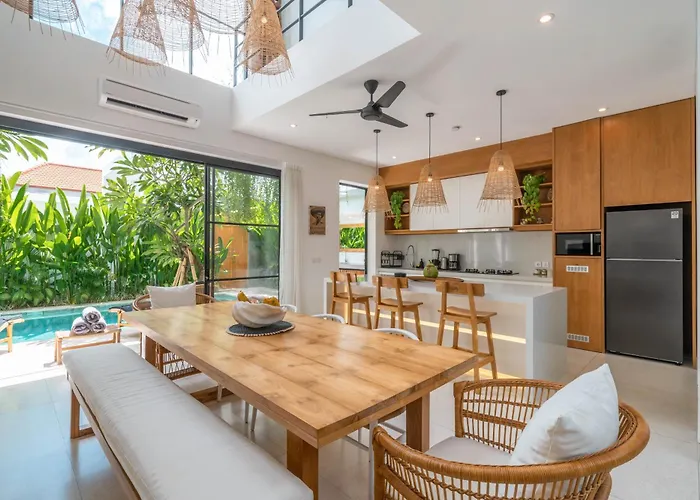 Puri Senang - Modern Pool Villa, 6 Mins To Berawa & Finns *