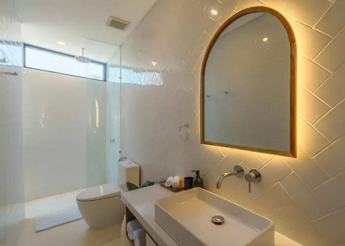 Puri Senang - Modern Pool Villa, 6 Mins To Berawa & Finns *