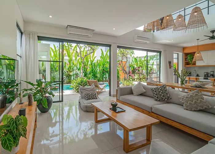 Puri Senang - Modern Pool Villa, 6 Mins To Berawa & Finns * Canggu