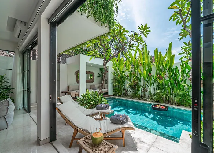 Puri Senang - Modern Pool Villa, 6 Mins To Berawa & Finns