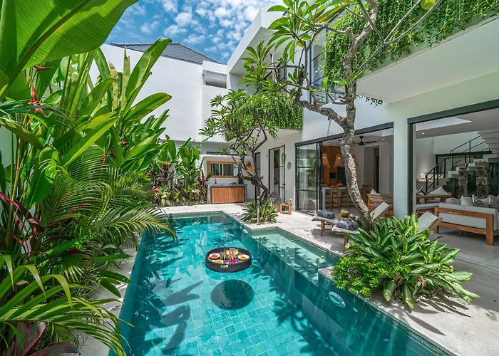 ヴィラ Puri Senang - Modern Pool Villa, 6 Mins To Berawa & Finns *